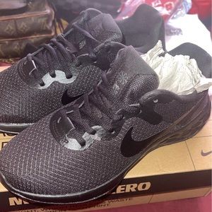 Nike revolution 6 NN SIZE 5.5 women’s NEW IN BOX
